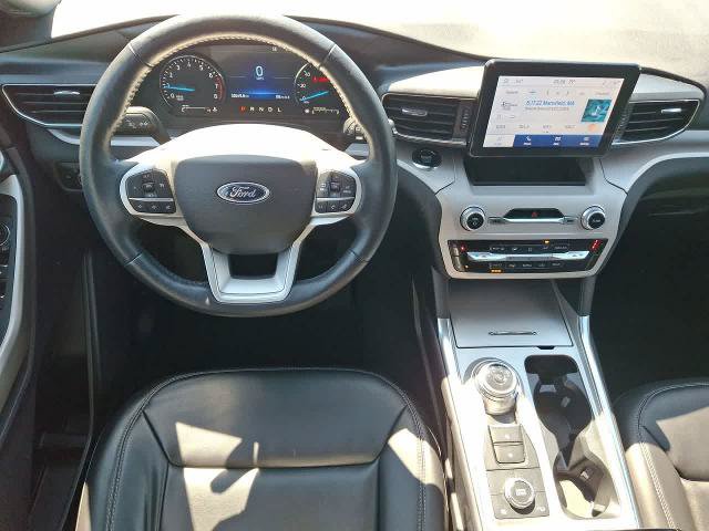 Certified 2023 Ford Explorer XLT w/ Equipment Group 202A AWD/4WD image 27