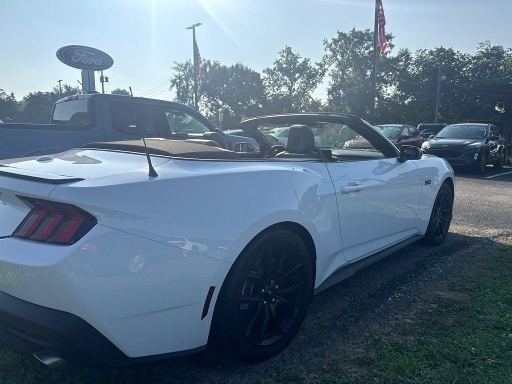 Certified 2025 Ford Mustang GT Premium RWD image 4