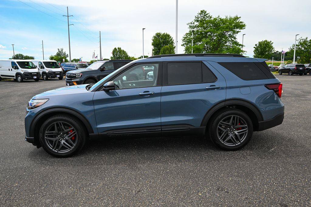 Certified 2026 Ford Explorer ST w/ Sun And Sound Package AWD/4WD image 8
