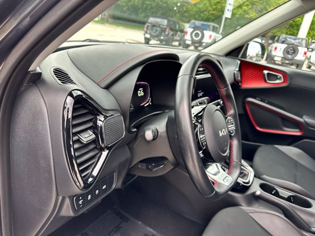 Used 2023 Kia Soul GT-Line FWD image 29