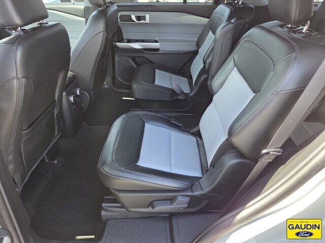 Certified 2023 Ford Explorer XLT w/ Equipment Group 202A RWD image 13
