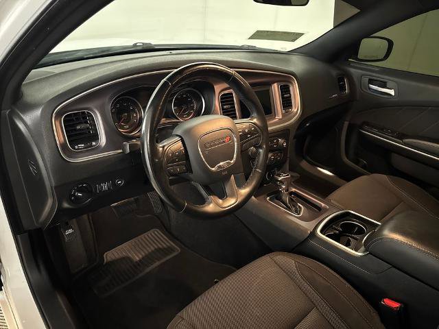 Used 2019 Dodge Charger SXT RWD image 6