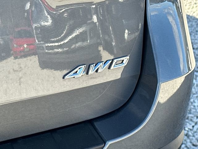 Certified 2022 Ford Explorer XLT w/ Equipment Group 202A image 16