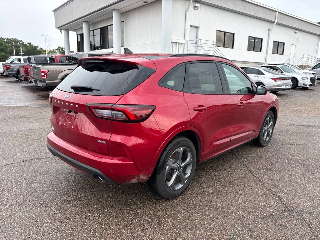 Certified 2024 Ford Escape ST-Line Select w/ Tech Pack #2 AWD/4WD image 7