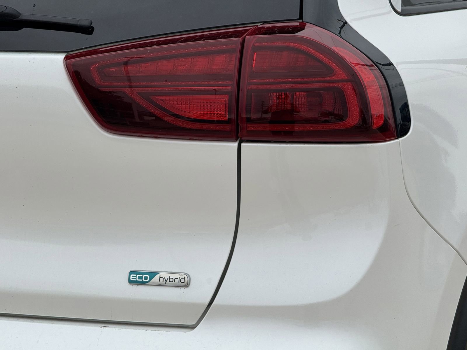 Used 2021 Kia Niro EX Premium FWD image 11
