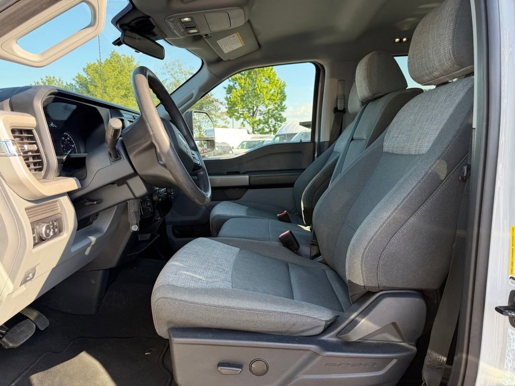 Certified 2025 Ford F250 XLT AWD/4WD image 11
