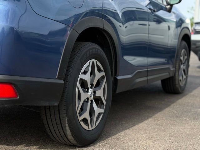 Used 2022 Subaru Forester Premium AWD/4WD image 43