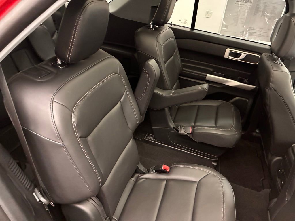 Certified 2023 Ford Explorer XLT w/ Equipment Group 202A image 34