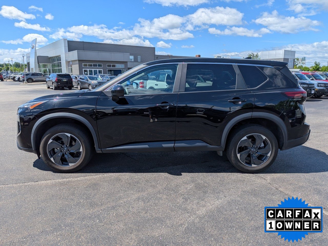 Used 2024 Nissan Rogue SV AWD/4WD image 7