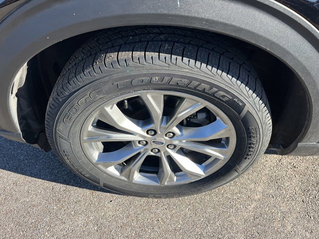 Certified 2021 Ford Explorer XLT w/ Equipment Group 202A image 9