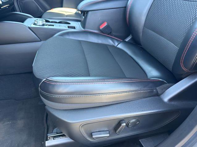 Certified 2024 Ford Escape ST-Line w/ Tech Pack #1 FWD image 18