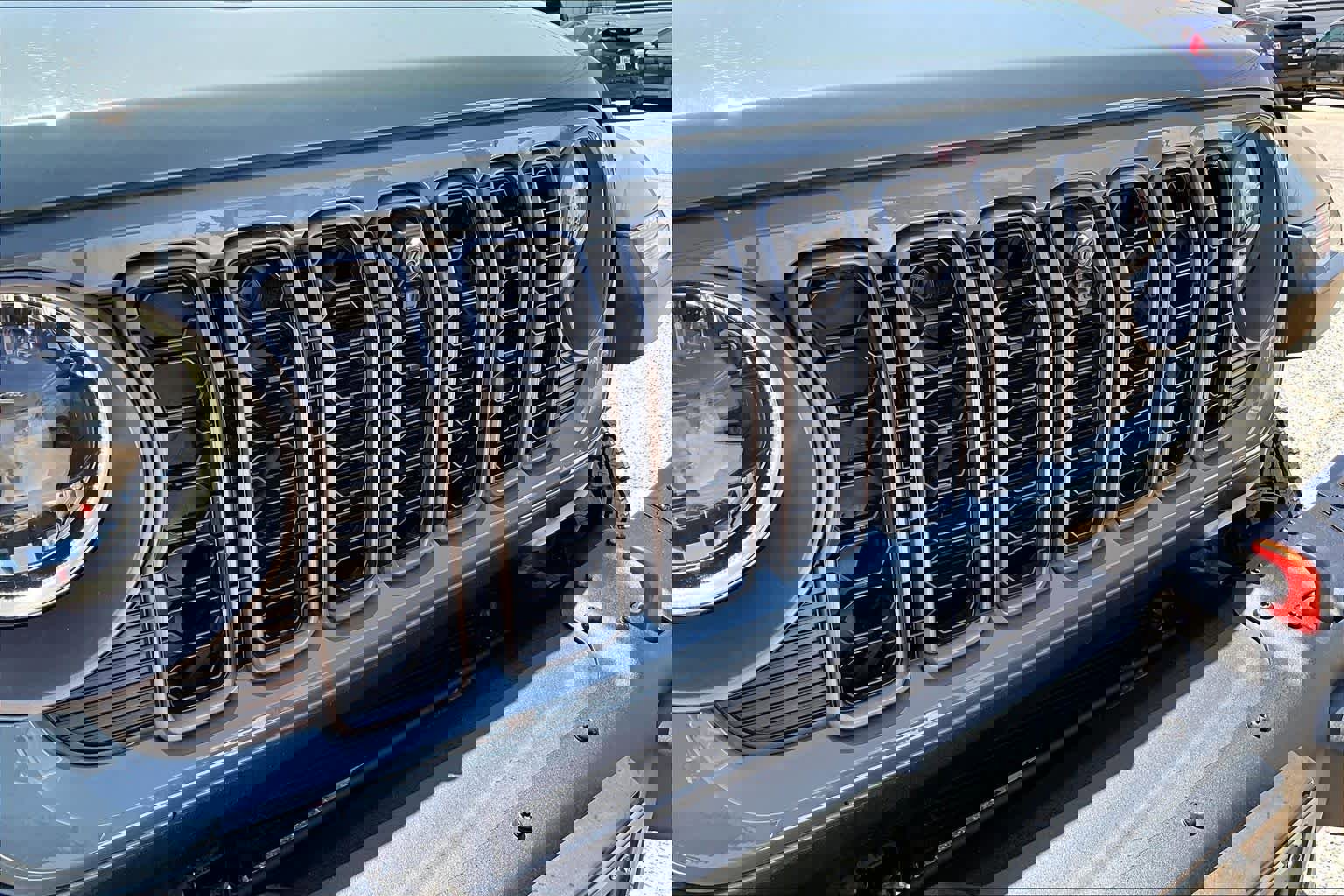 Used 2025 Jeep Gladiator Mojave AWD/4WD image 28