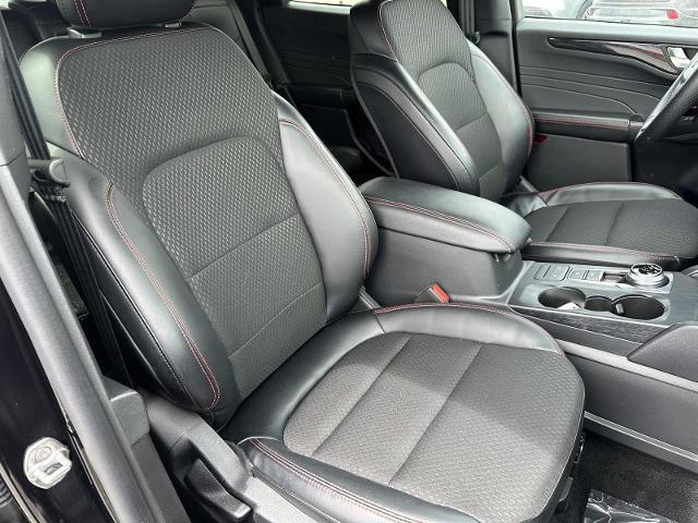 Certified 2025 Ford Escape ST-Line AWD/4WD image 16