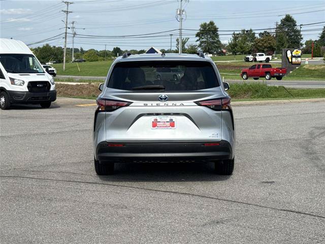 Used 2022 Toyota Sienna XLE FWD image 6