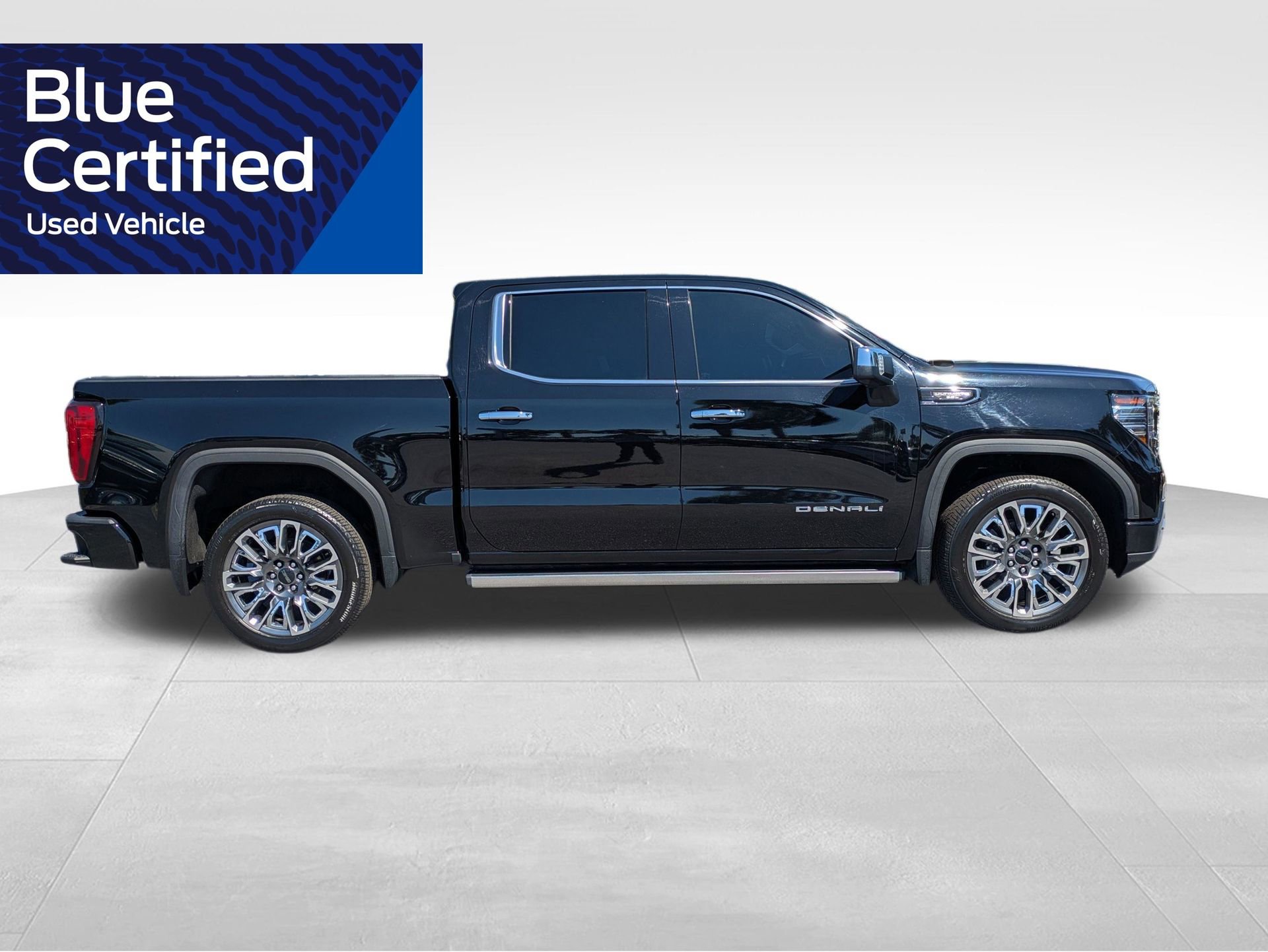 Used 2023 GMC Sierra 1500 Denali Ultimate AWD/4WD image 3