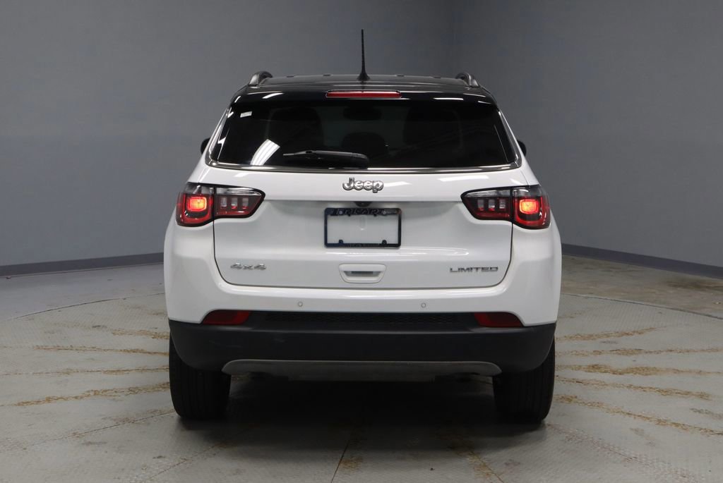 Used 2024 Jeep Compass Limited AWD/4WD image 4