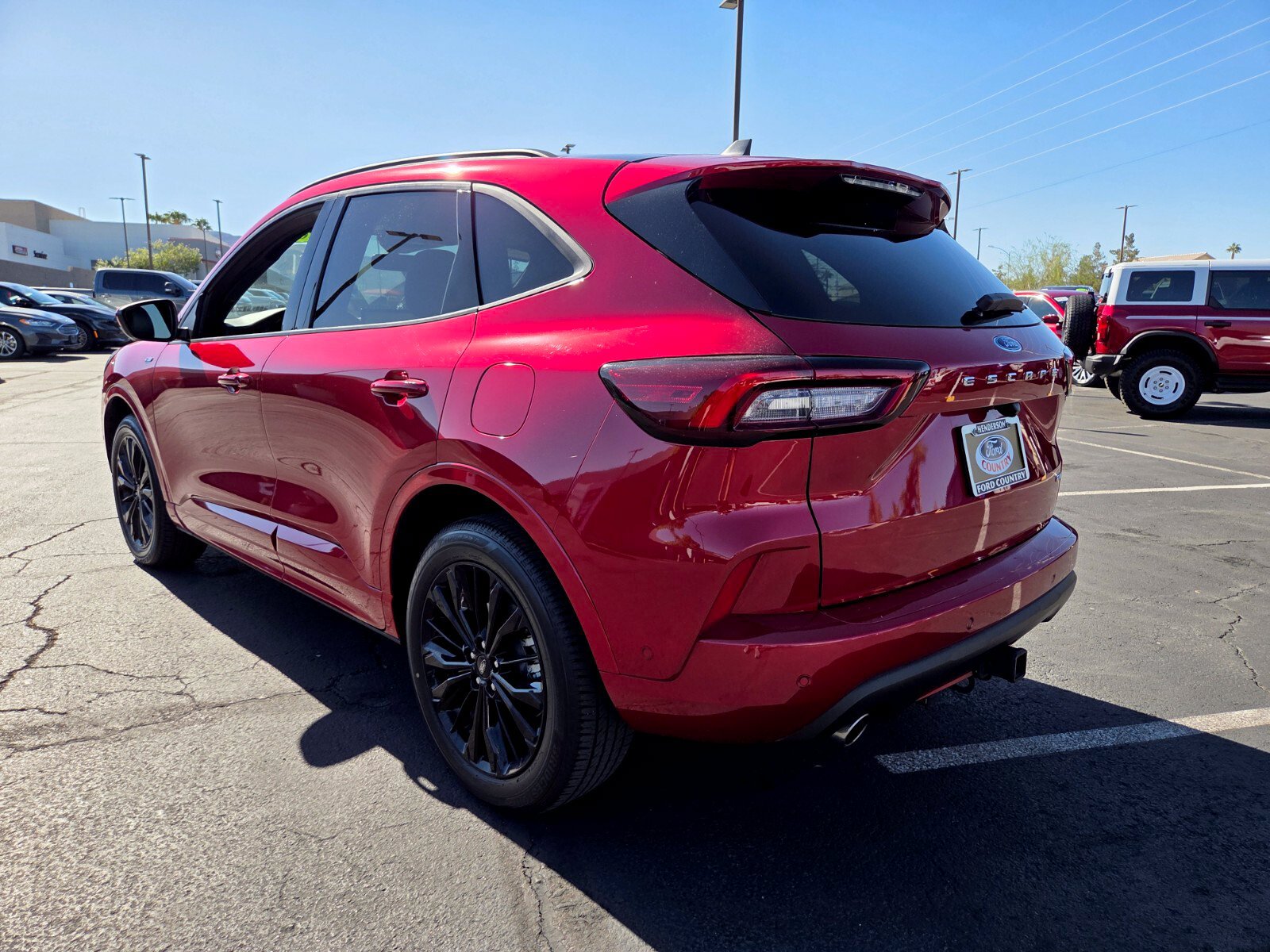 Certified 2024 Ford Escape ST-Line Elite w/ Premium Technology Package AWD/4WD image 4