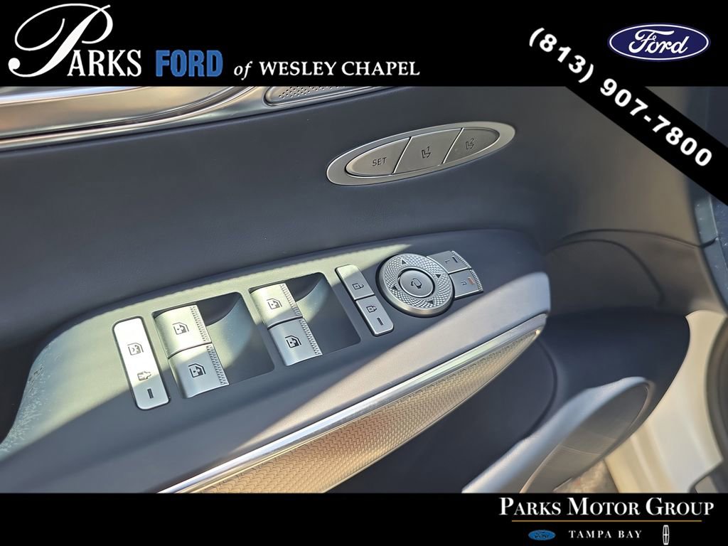 Used 2023 Genesis GV70 2.5T w/ Sport Prestige Package AWD/4WD image 17