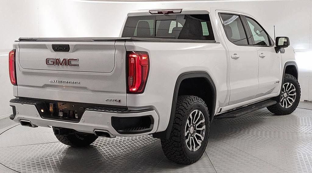 Used 2021 GMC Sierra 1500 AT4 w/ AT4 Value Package AWD/4WD image 3
