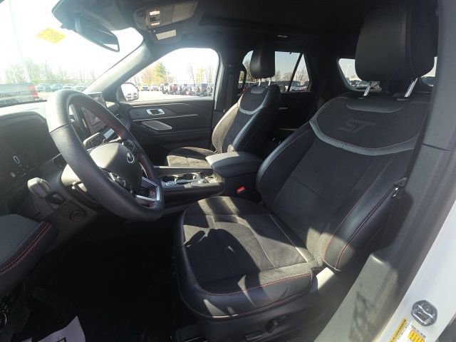 Certified 2025 Ford Explorer ST AWD/4WD image 26