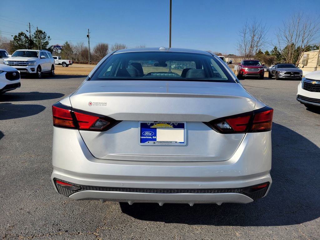 Used 2024 Nissan Altima 2.5 SV image 4