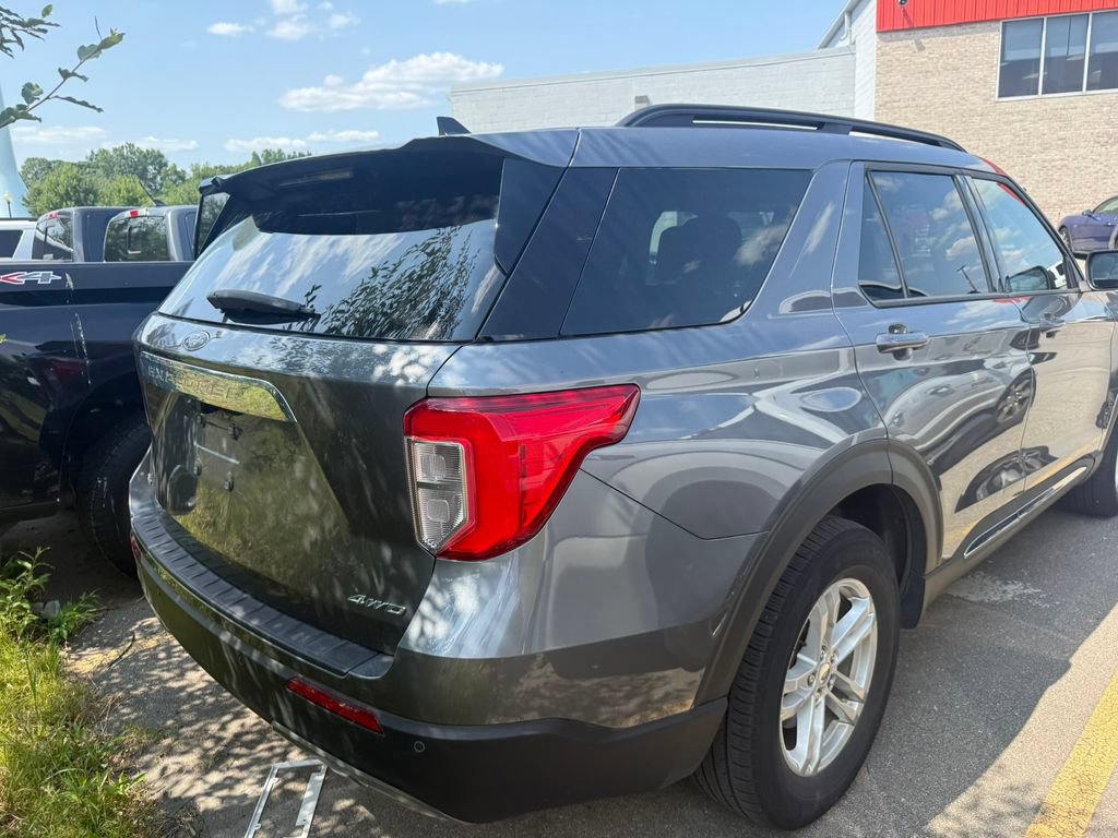 Certified 2023 Ford Explorer XLT w/ Equipment Group 202A AWD/4WD image 7