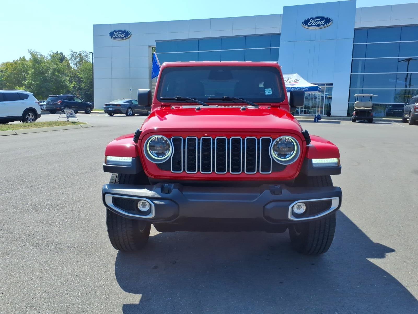 Used 2025 Jeep Wrangler Unlimited Sahara AWD/4WD image 8