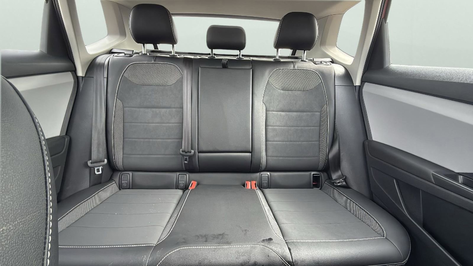 Used 2022 Volkswagen Taos SE image 26