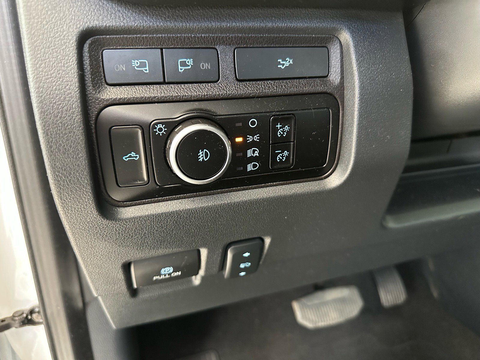 Certified 2024 Ford F250 Lariat AWD/4WD image 34