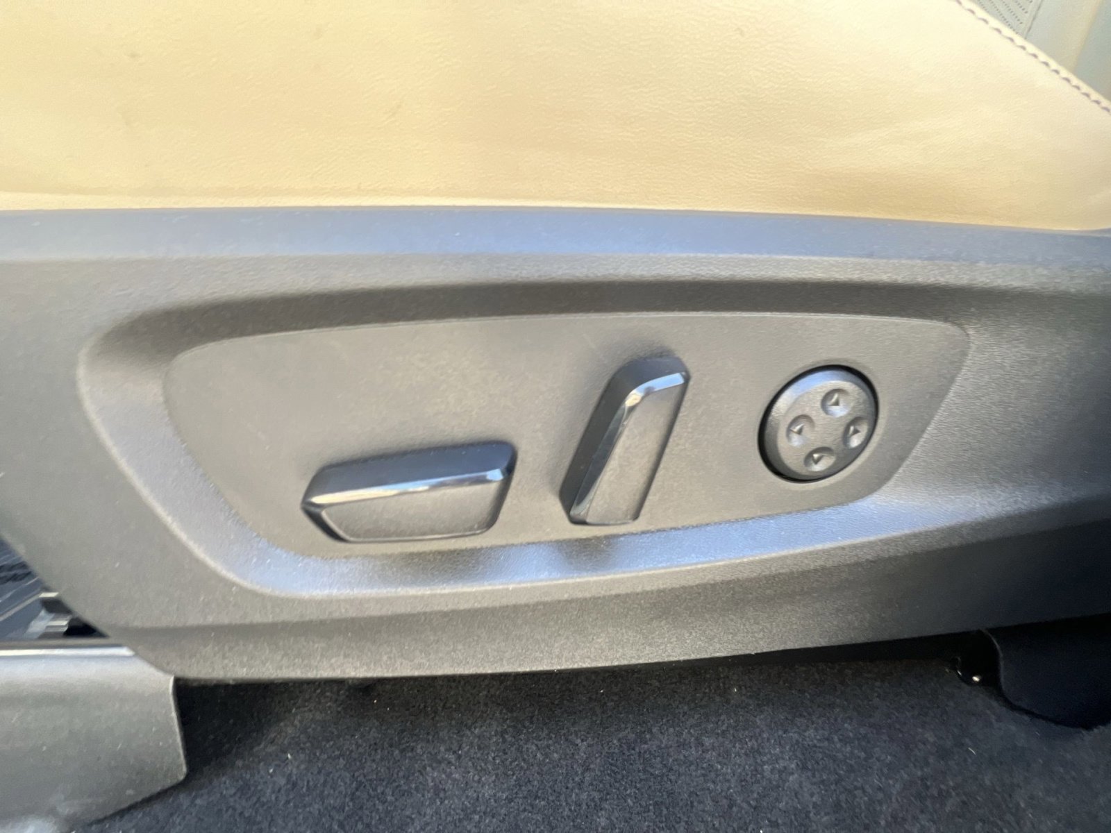 Used 2023 INFINITI QX60 Luxe w/ Cargo Package image 14