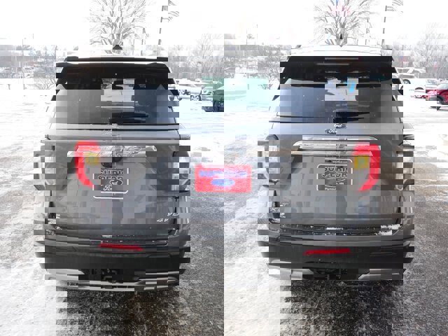 Certified 2022 Ford Explorer XLT w/ Equipment Group 202A image 6