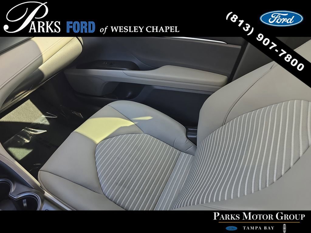 Used 2024 Toyota Camry SE w/ Cold Weather Package image 13