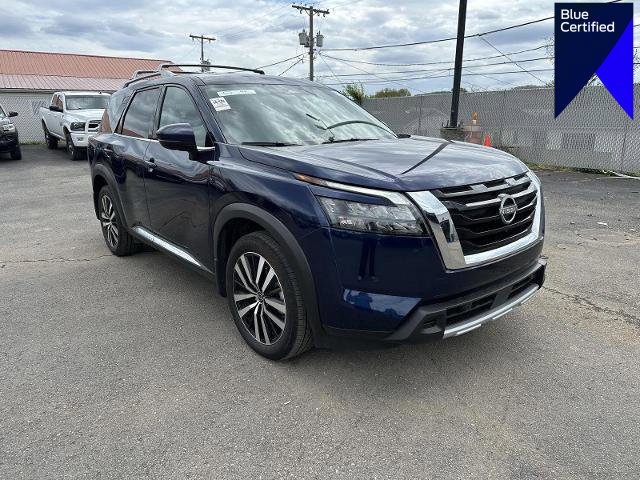 Used 2025 Nissan Pathfinder Platinum w/ Cargo Package