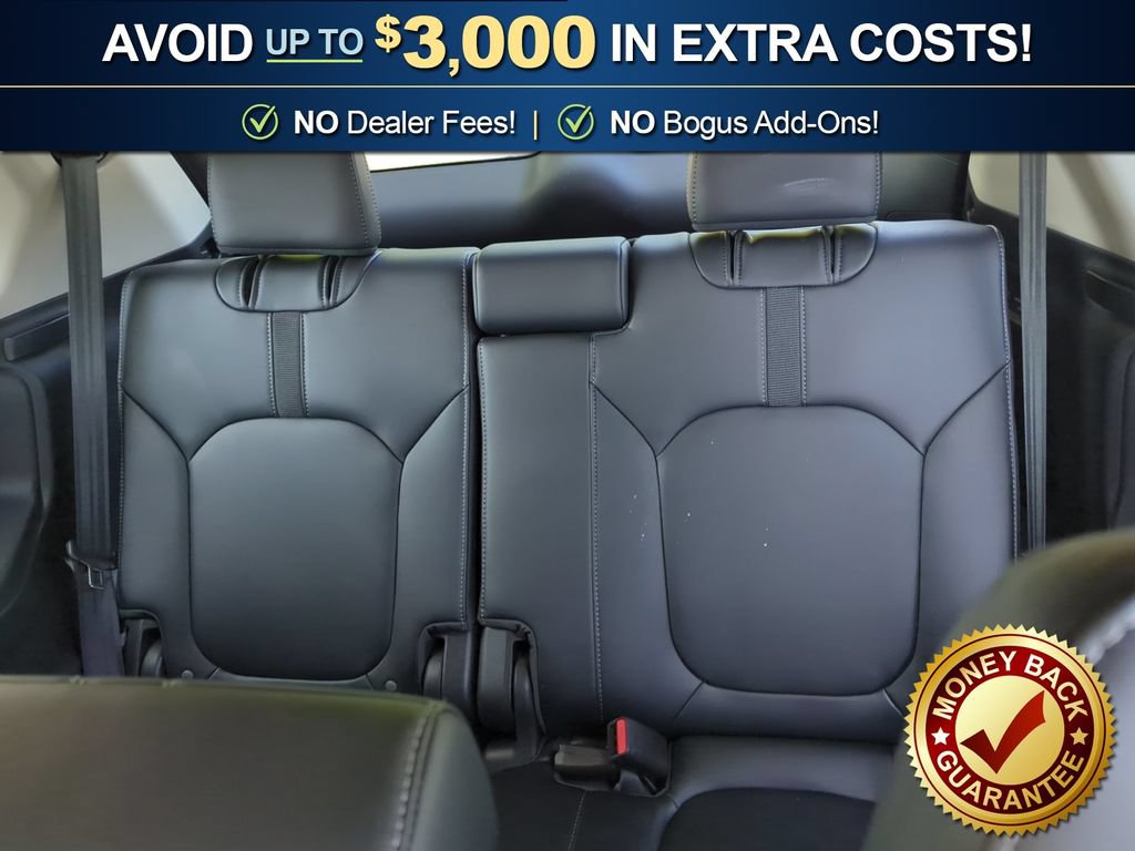 Used 2025 Honda Pilot Touring image 21