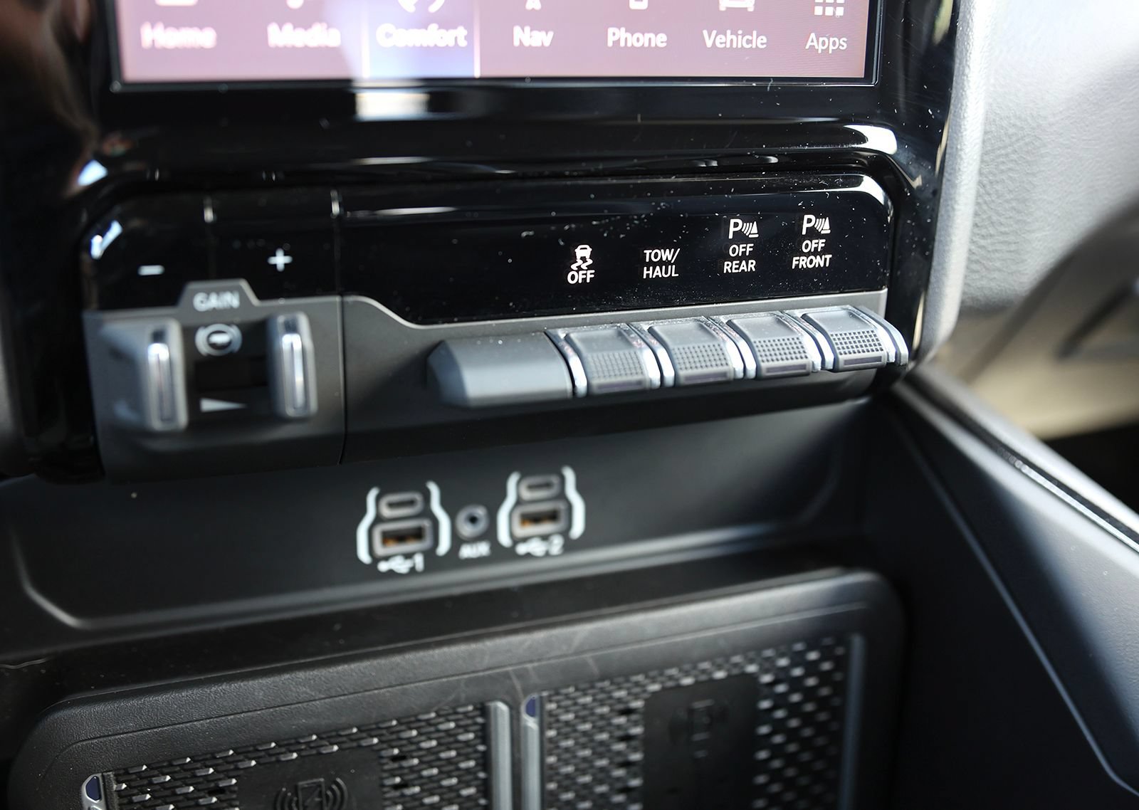 Used 2025 RAM 2500 Rebel w/ Rebel Level 1 Equipment Group AWD/4WD image 32