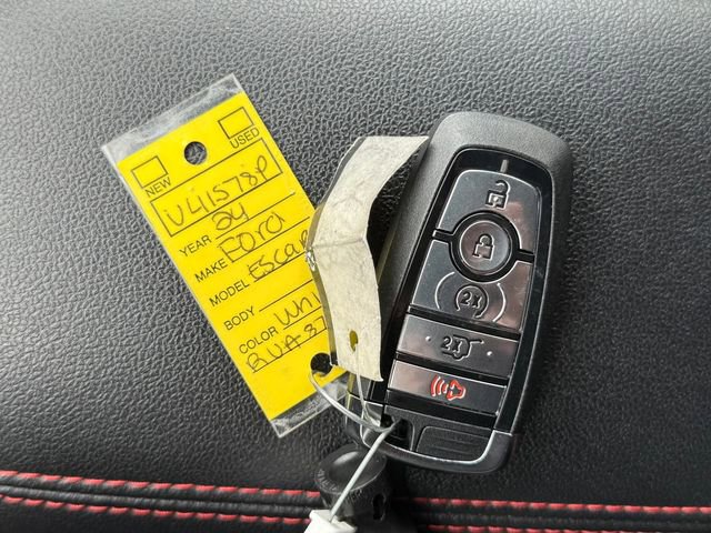 Certified 2024 Ford Escape ST-Line w/ Tech Pack #1 AWD/4WD image 15