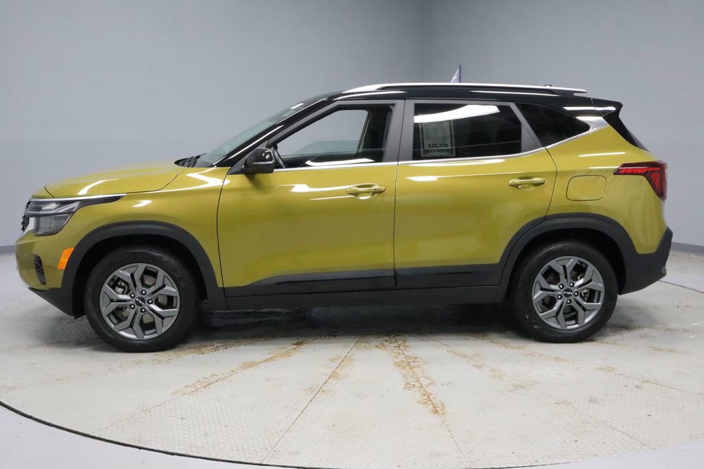 Used 2024 Kia Seltos S image 2