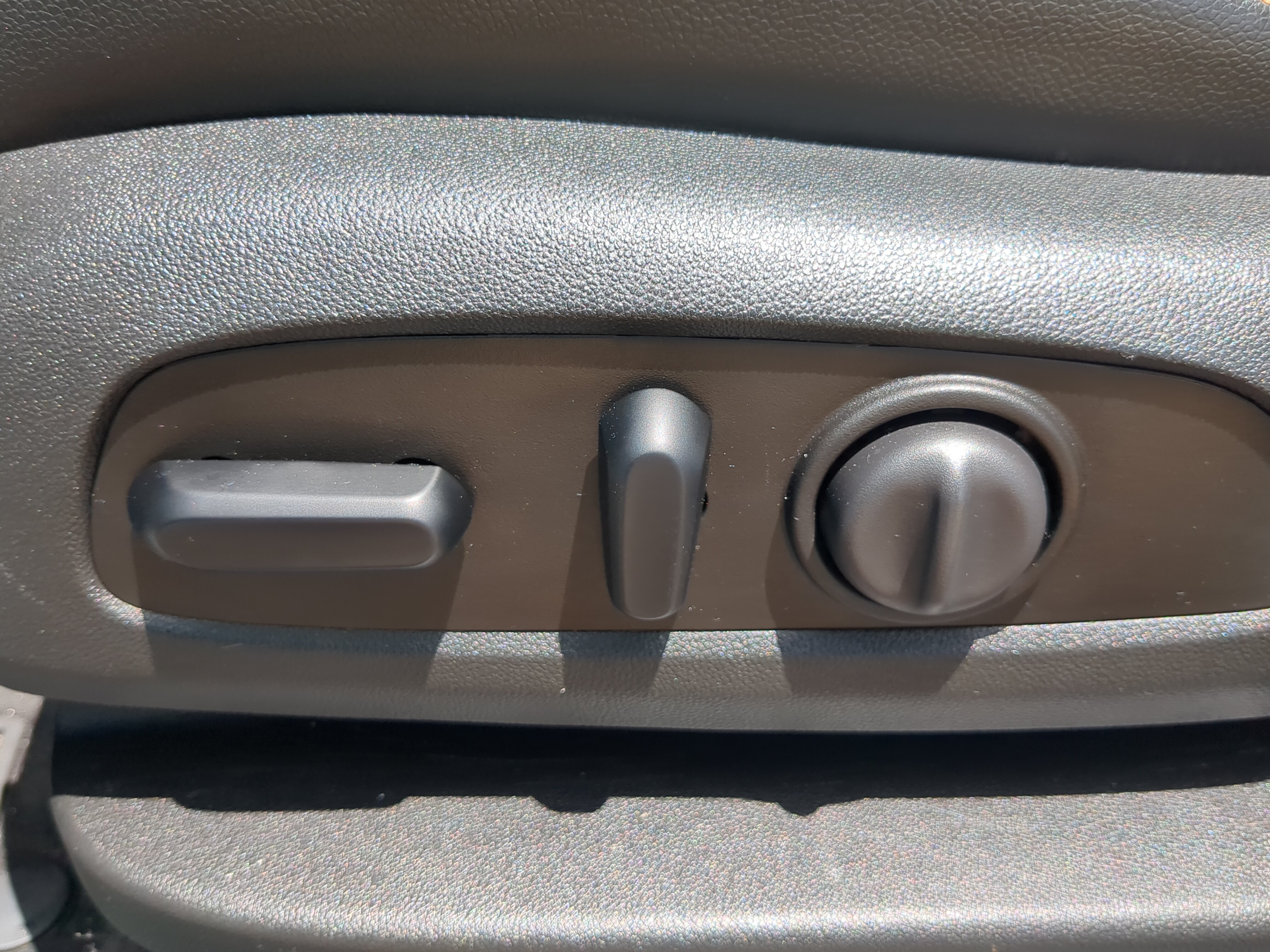 Used 2020 Chevrolet Equinox Premier FWD image 30