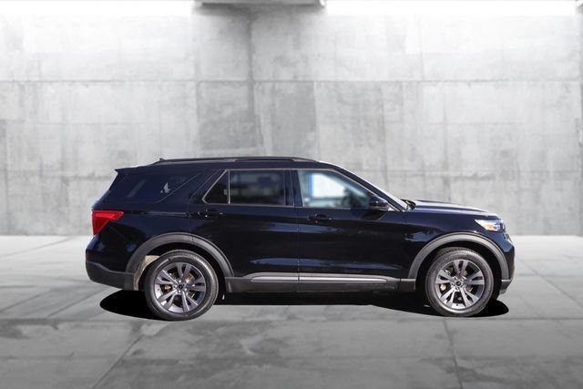 Certified 2023 Ford Explorer XLT w/ Equipment Group 202A AWD/4WD image 5