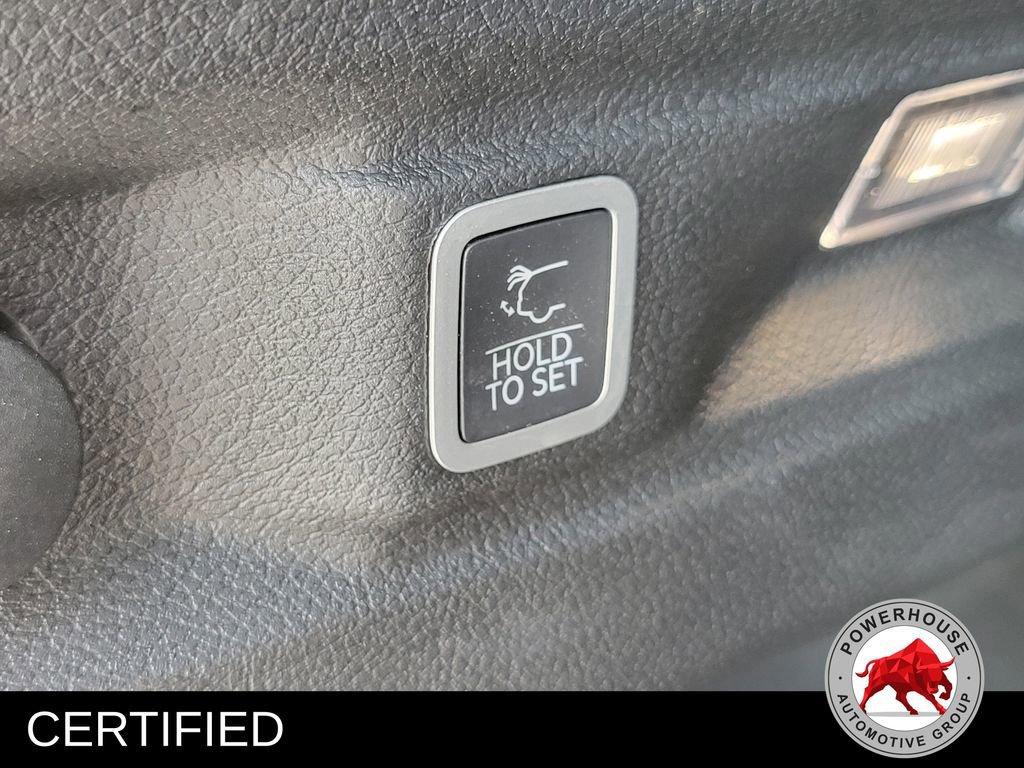 Used 2023 Jeep Grand Cherokee L Limited AWD/4WD image 15