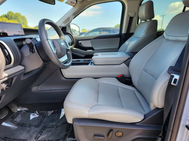Certified 2025 Ford Expedition Active AWD/4WD image 19