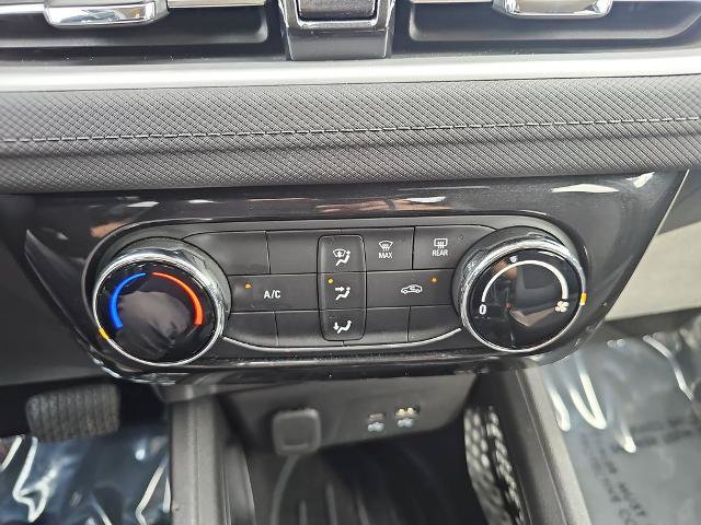 Used 2025 Chevrolet TrailBlazer LT FWD image 22