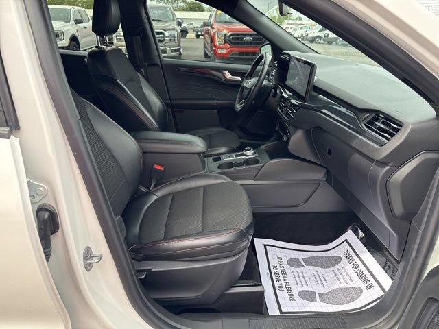 Certified 2024 Ford Escape ST-Line w/ Tech Pack #1 AWD/4WD image 34