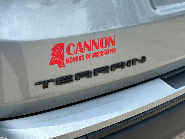 Used 2024 GMC Terrain SLE w/ Driver Convenience Package FWD image 5