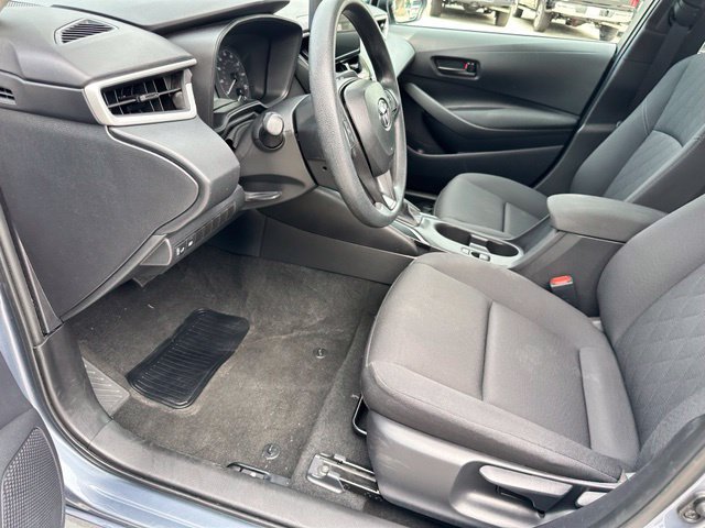 Used 2025 Toyota Corolla LE FWD image 32