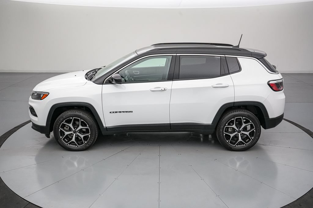 Used 2025 Jeep Compass Limited AWD/4WD image 7