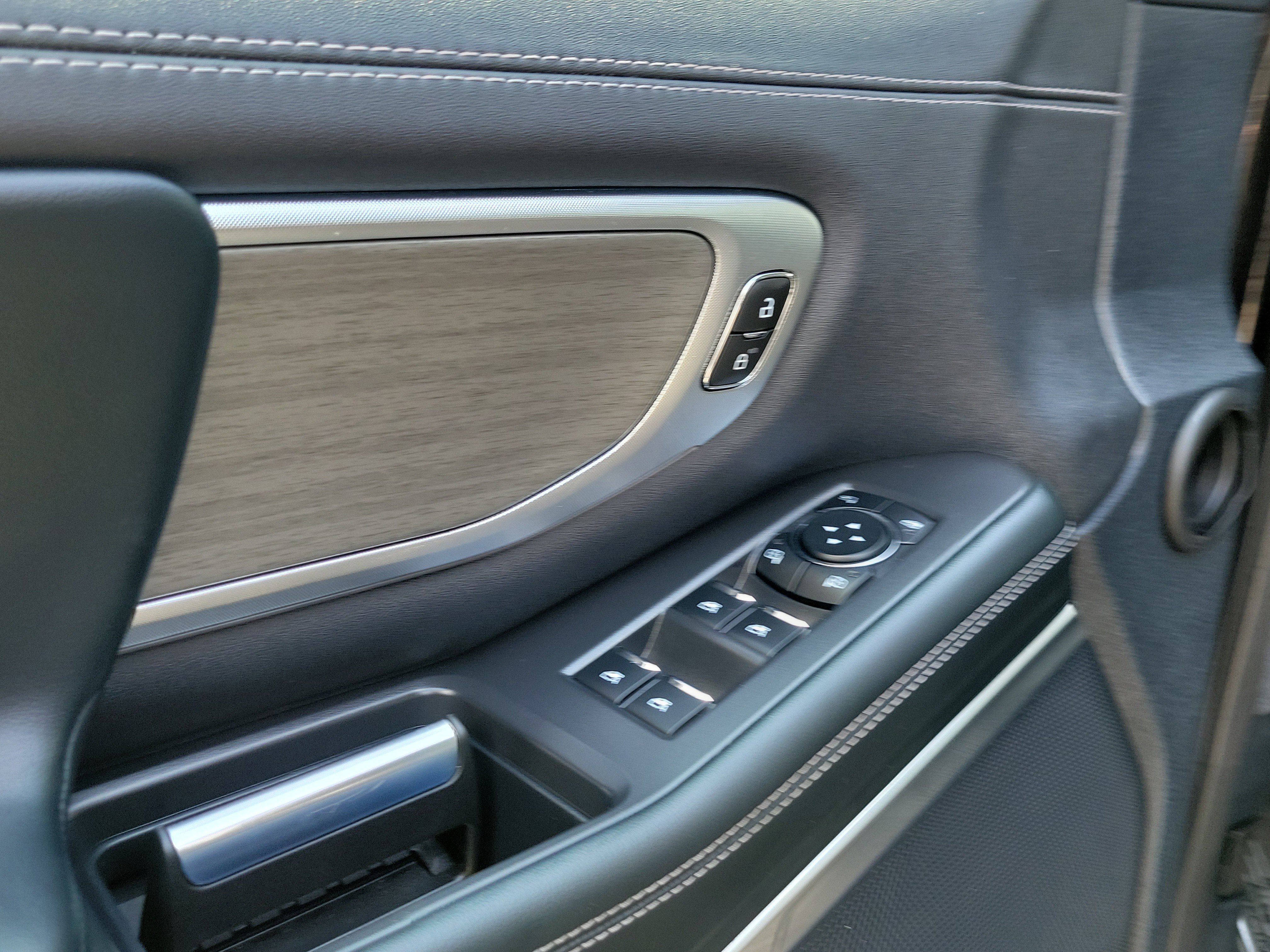 Certified 2025 Ford Expedition Platinum image 20