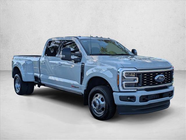 Certified 2026 Ford F350 Platinum AWD/4WD image 3