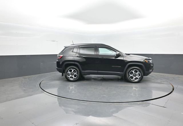 Used 2022 Jeep Compass Trailhawk w/ Trailhawk Convenience Group AWD/4WD image 8