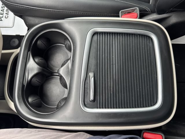 Used 2023 Chrysler Pacifica Touring-L FWD image 22